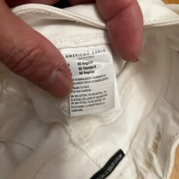 Ladies Juniors Size 00R American Eagle Outfitters White Ripped Skinny Jeans GUC - Picture 3 of 8